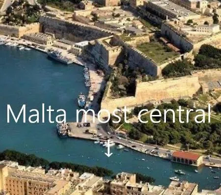 Centre Point, Malta's Hostel