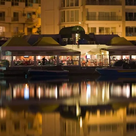 Centre Point, Malta's Pietà